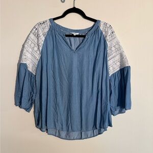 Crown & Ivy Blue Chambray Lace Sleeve Blouse – Size Large
